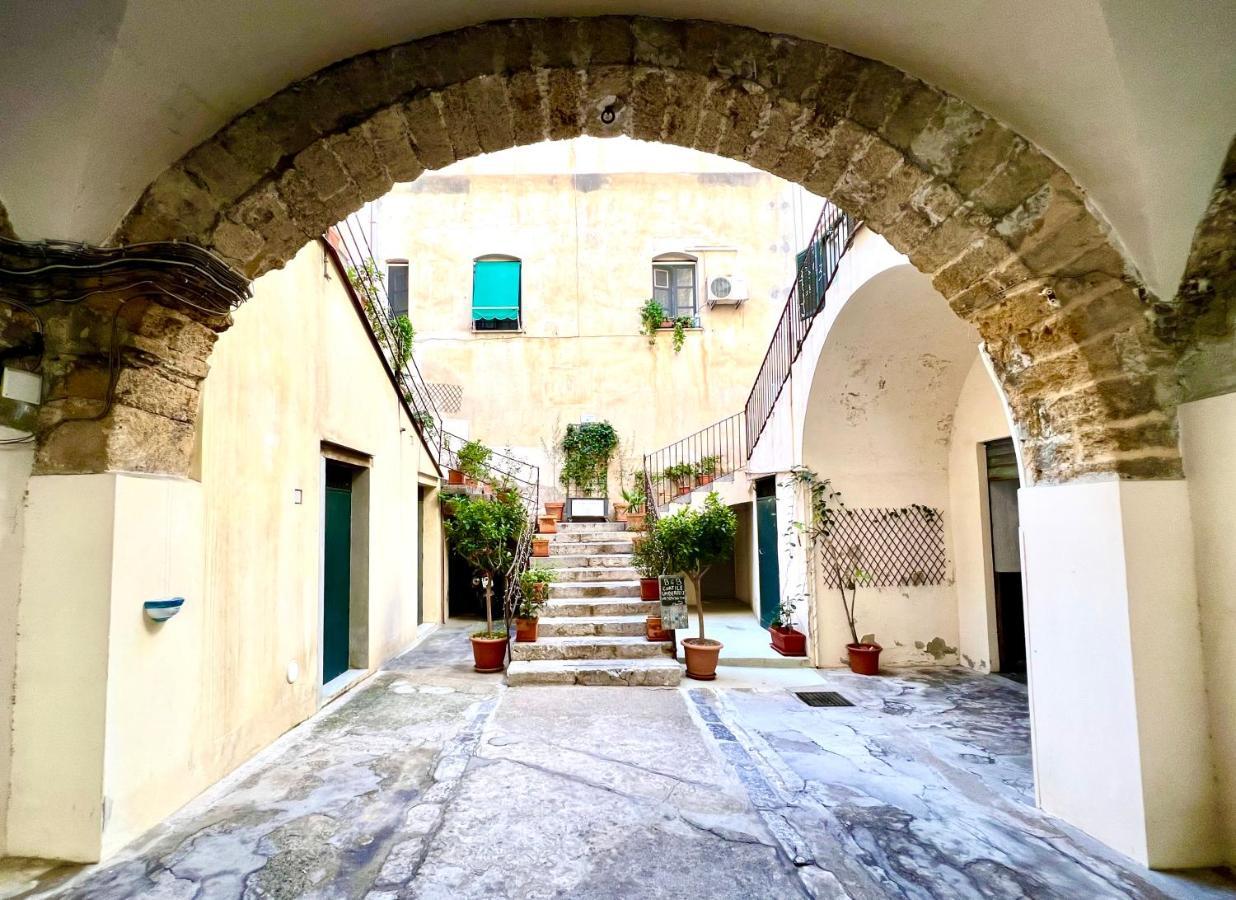 Cortile Umberto I Bed & Breakfast Cefalù Eksteriør bilde