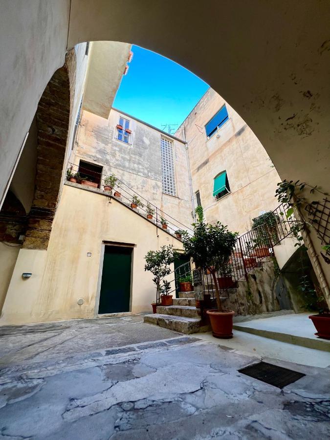 Cortile Umberto I Bed & Breakfast Cefalù Eksteriør bilde